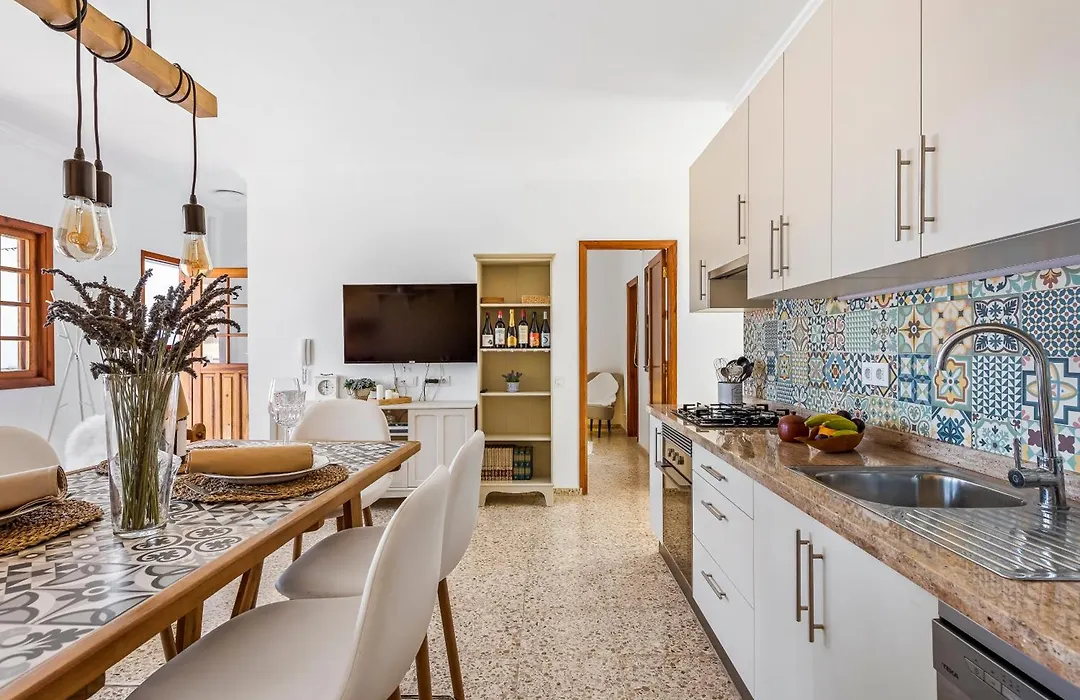 Central Penthouse, Close To The Natural Pools With Big Terrace, Ocean & City View-1