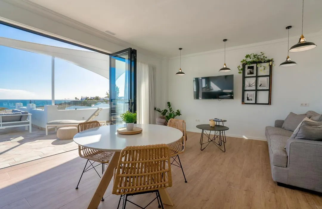 La Concha Boutique Apartments - Adults Only-1