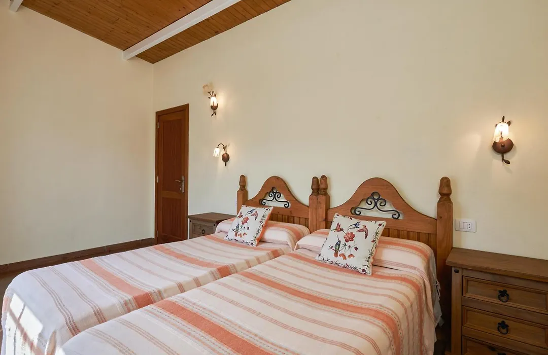 Charming House In Buenavista Del Norte With Shared Pool-1