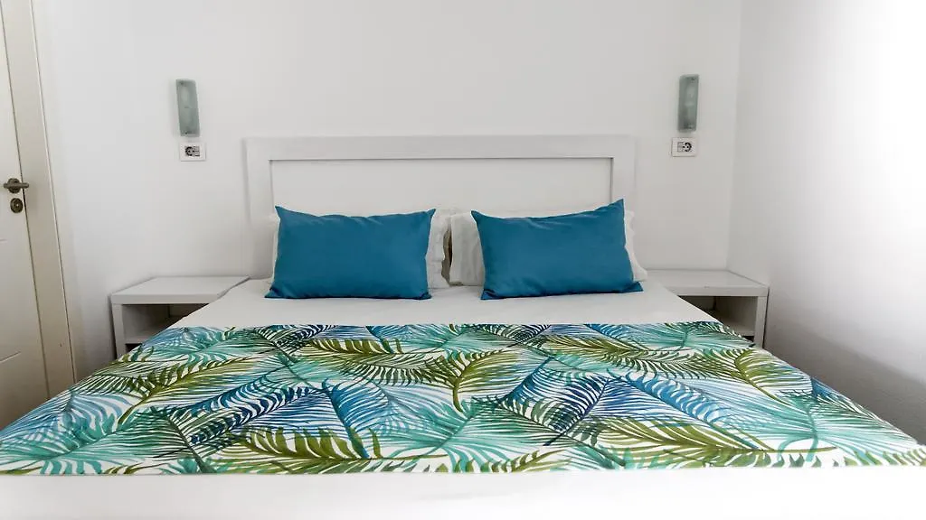 Canaima Apartments - Adults Only-1