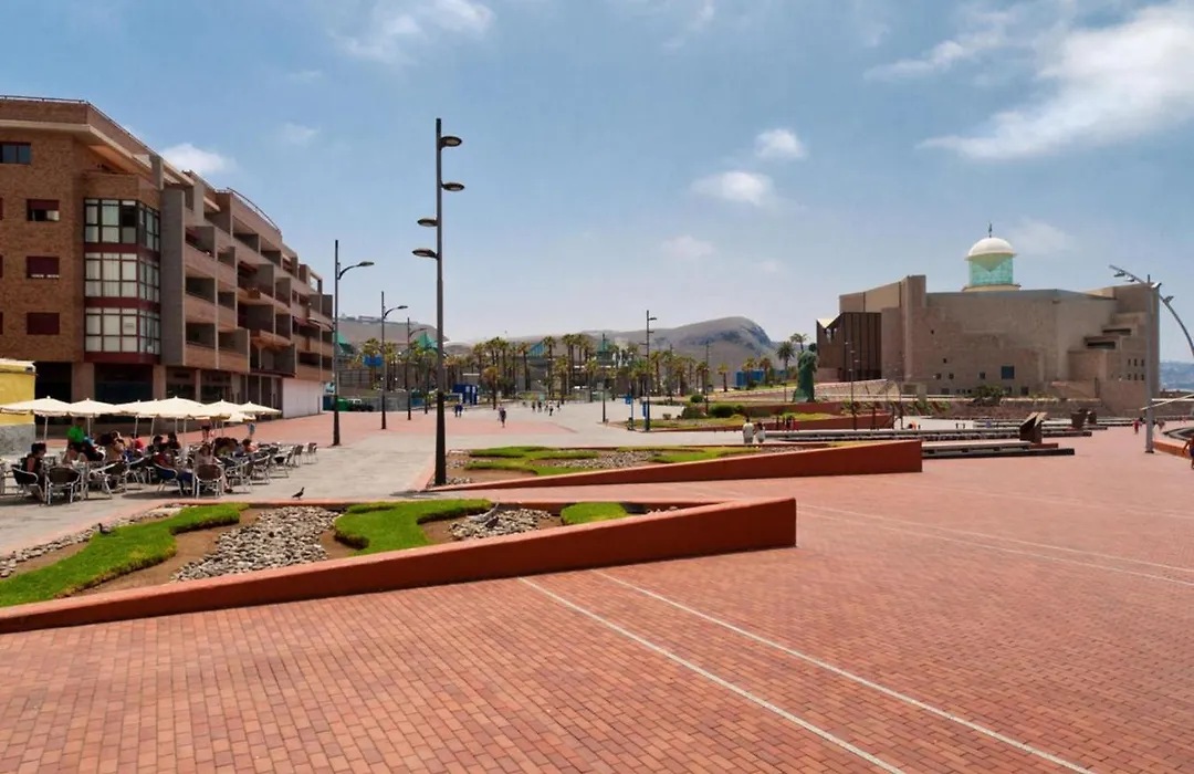 Las Canteras Seafront Apartment By Villagrancanaria-1