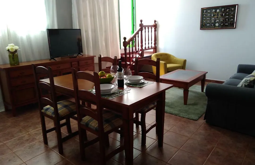 Apartamentos Casa Cipri-1