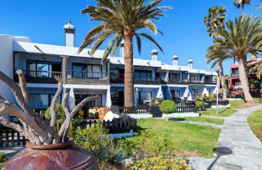 Sun Club Apartments-1