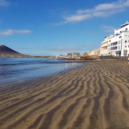 Alquilaencanarias El Medano Pika, Center And Beach-3