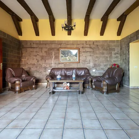 Heritage Holiday Home In La Orotava With City View-3