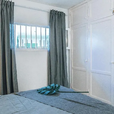 Central Location In A Great Complex With 300Mbps Internet-3