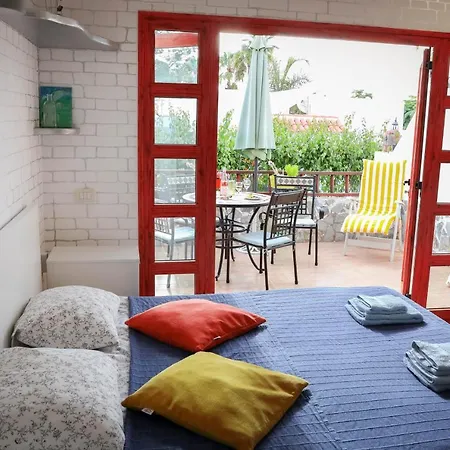 Los Geranios, Close To Beach, Puerto Colon, Yellowcat 2-2
