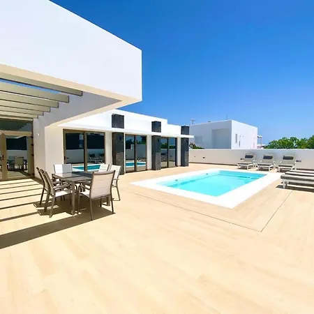 Luxury Villa Olivia 3 Beds - 3 Baths-2