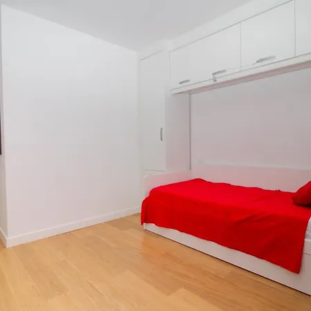 Two-Bedroom Aparment In Santa Catalina Park-2