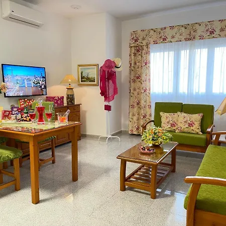 EmyCanarias Holiday Homes Vecindario-2