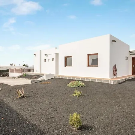 Villa 1B-3