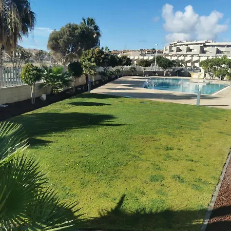 Modern Seafront Flat With A Private Garage-3