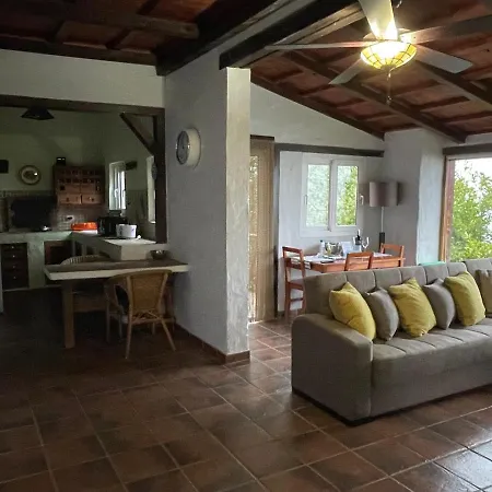 Casa Rural Con Bonitas Vistas-3