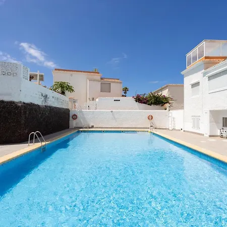 Villa Urbania Atico Deluxe By Sunkeyrents-2