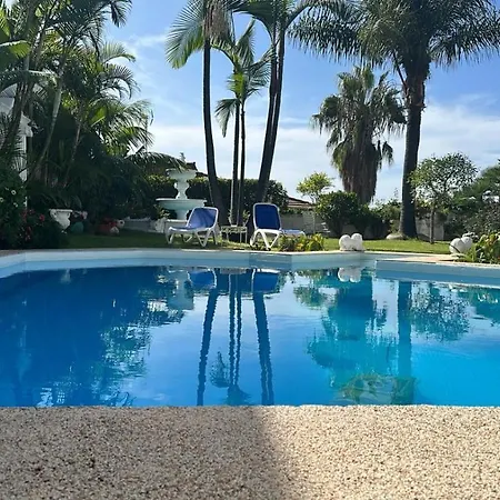 Schoenes Apartment - Ruhig - Aussenpool-3