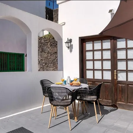 Sea Waves Lanzarote- 500M From Playa Grande, Pool And Terrace By Lanzarote Vacation Homes-3