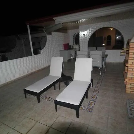 Bungalow Con Terraza Vista Al Mar-3