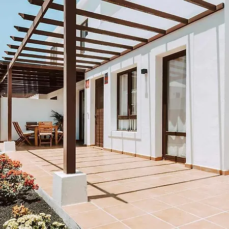 Villa Lyra, Piscina Climatizada-2