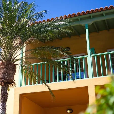 Apartamentos La Caleta-2