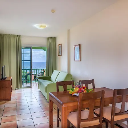 Apartamentos La Caleta-3