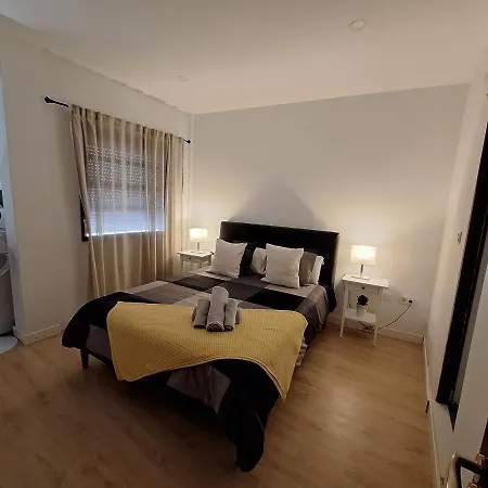habitacion con baño privado en un piso con familia-2