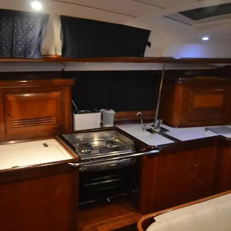 Cozy Boat Pato Lucas, Welcome On Board!-3