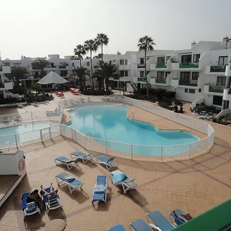 Apartamento Recien Reformado En La Playa-3