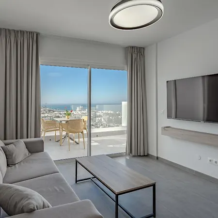 New Modern Apartment With Heated Pool-3