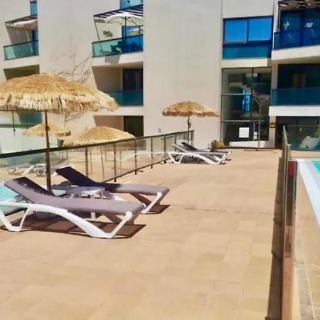 Apartamento Villa Bruno con vistas al mar, primera línea de playa-2