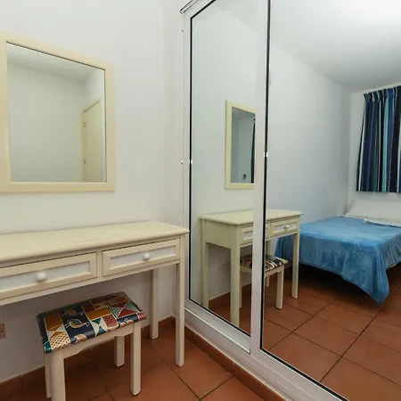 Apartamentos Livvo Puerto Bello-2