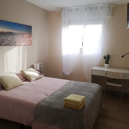 Hostal Mari en La Laguna, alquiler habitación privada en hostal, 6 habitaciones cerca de la universidad y aeropuerto Norte, 3 baños compartidos-2