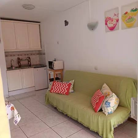 Apartamento Privado Con Piscina-3