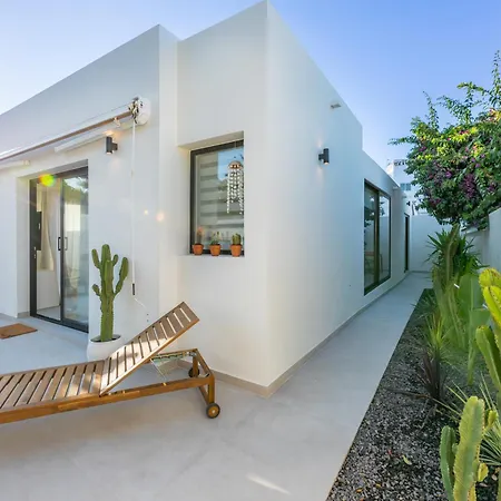 Apartment Urban Chill Private Pool Corralejo By Holidays Home-2