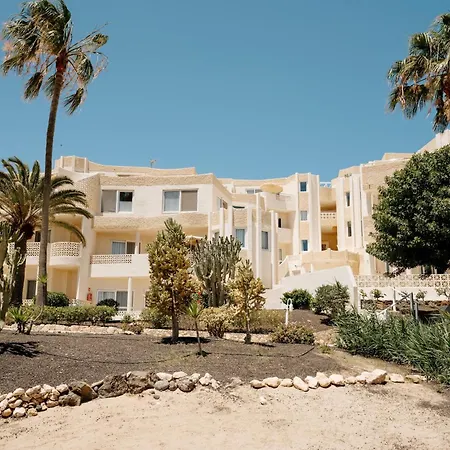 R2 Maryvent Beach Apartments-3