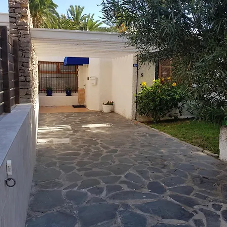 Bonito Bungalow A Pocos Metros De La Playa-2