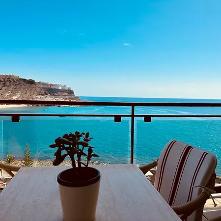 Su Eminencia - Sea View Apartment With Modern Comforts-3