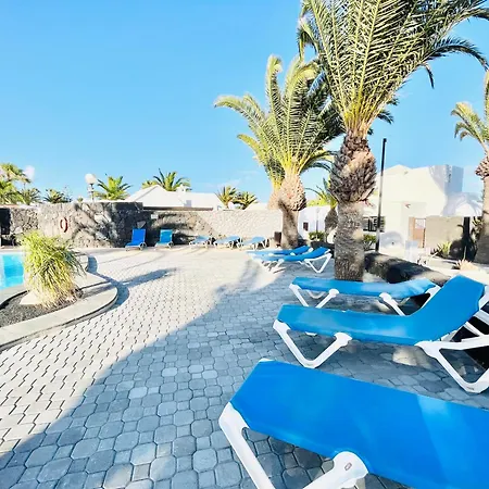 Trinity House En Playa Bastian-3
