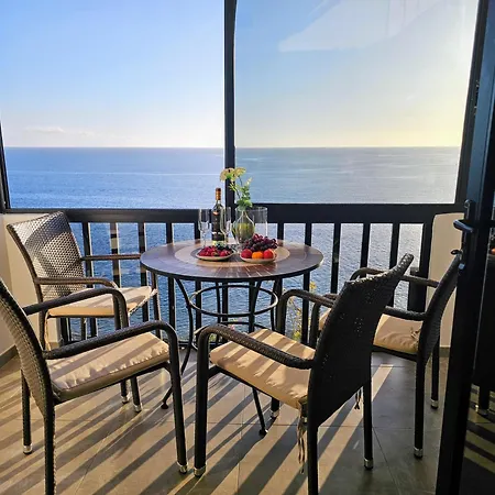 Very Romantic Seaview Apartment Patalavaca Mogán with Warm Pool-3