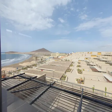 Alquilaencanarias El Medano Spectacular Terrace And Sea Views A-2