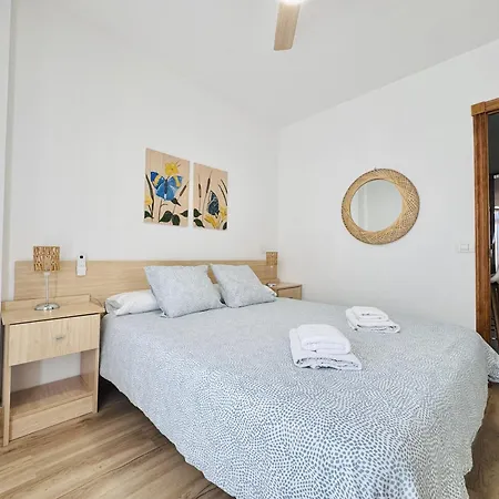 Apartamentos Ohana Los Cristianos Centro Y Playa-3