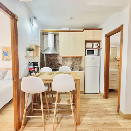Apartamentos Ohana Los Cristianos Centro Y Playa-2