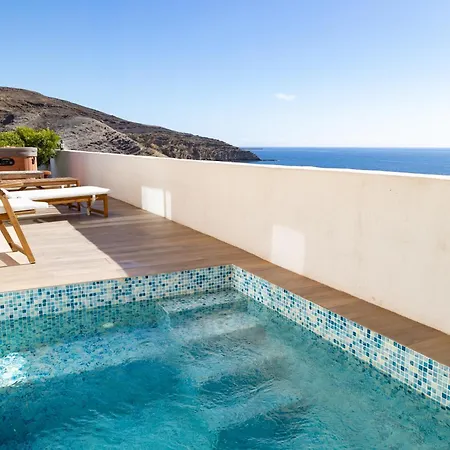 Seaside Home Jacuzzi Pool Free Surf Retreat-3