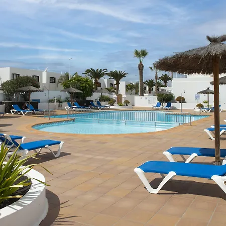 Apartamentos LIVVO Oasis-2