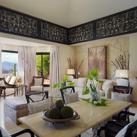 Royal Garden Villas, Luxury Hotel-3