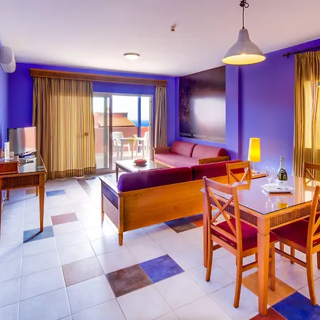 Aparthotel El Cerrito-2