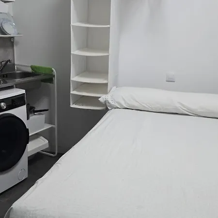 Albergue Cristina Habitaciones Con Bano Privado Y Mini Cocina-2