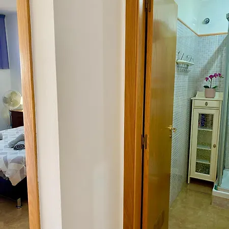 The Summer Treat Shared Apartment Compartido-2