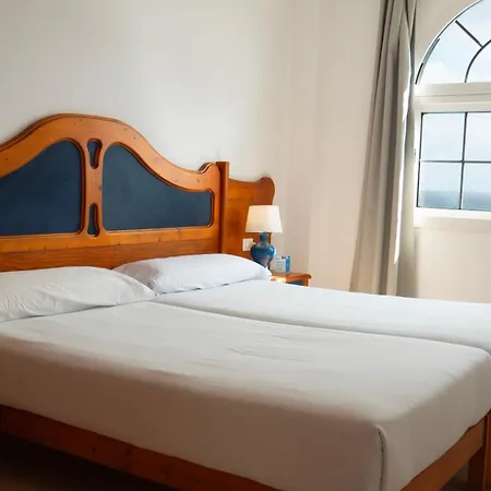 Hotel-Apartamento Las Olas-3