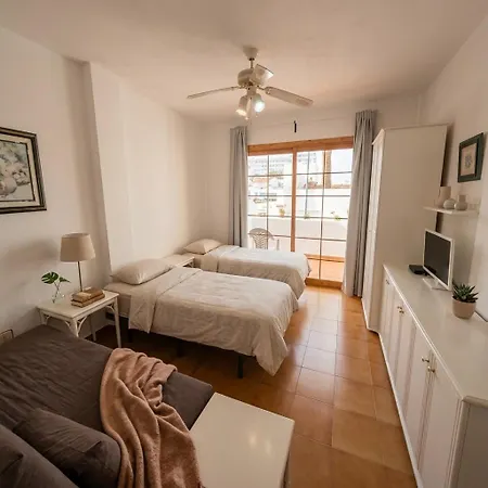 Las Americas Studio Apartment-2