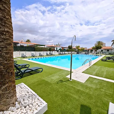 Private Bungalow A 200 Meters To Yumbo Center-3